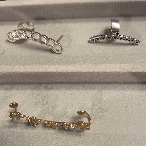 Lot of Baublebar & other earrings, star pin and several crawler earrings - Picture 6 of 7